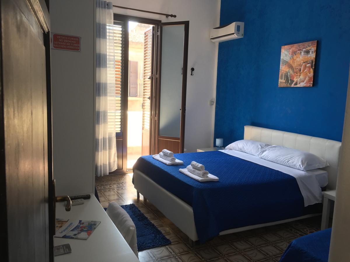 B&B Royal ปาแลร์โม ภายนอก รูปภาพ